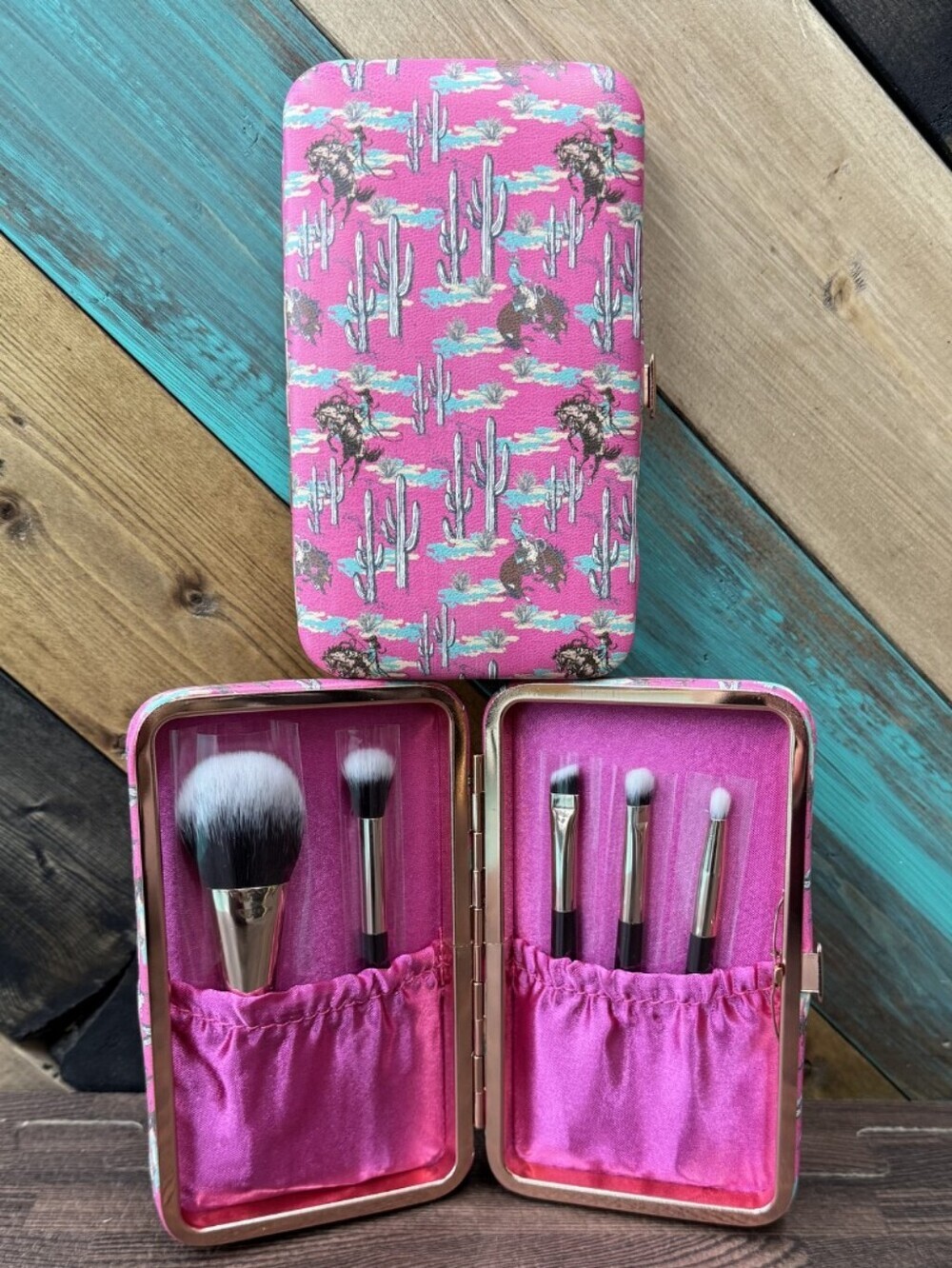 NEW Blush & Broncs Makeup Brush Set With Western Case